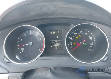 2018 Volkswagen Jetta 1.4T S z USA, uszkodzony, nr VIN 3VW2B7AJ3JM257491